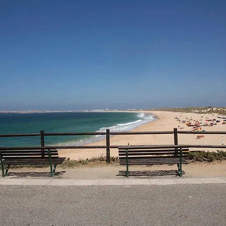 Vista Espectacular Playa De Supertubos, Peniche *