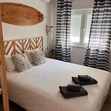 Vista Espectacular Playa De Supertubos, Peniche